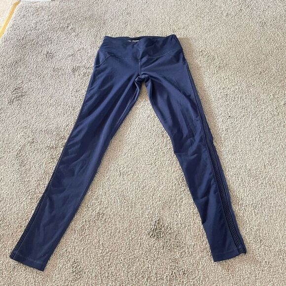 Victoria's Secret Sport Knockout Shadow Mesh Tight Leggings Size Small - Picture 2 of 4